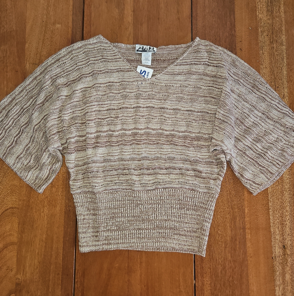 212 New York Neutral Taupe Short Sleeve Knit Pullover